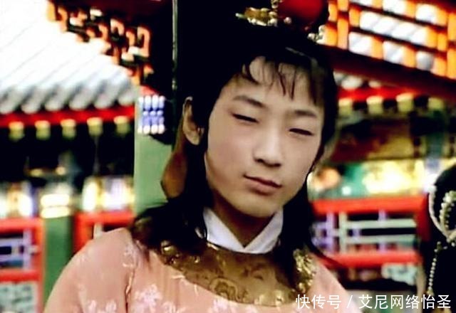 彩云|容貌出众又能干的彩云为什么不选择宝玉,而看上人物猥琐的贾环