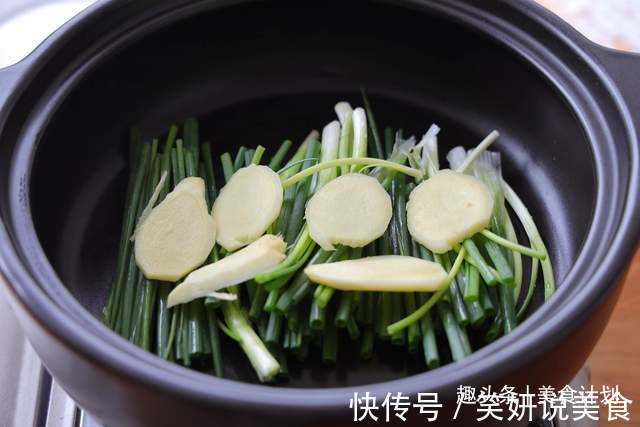 五花肉别红烧了，教你懒人吃法，一碗酱汁就搞定，鲜香入味