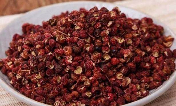 足部|每天坚持用花椒来泡脚，30天不到会有惊人的变化，快去尝试下