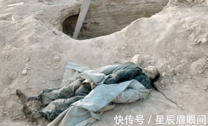 尸体!2009年新疆火焰山发现6具干尸,长辫官服宛如僵尸,众人吓得报警