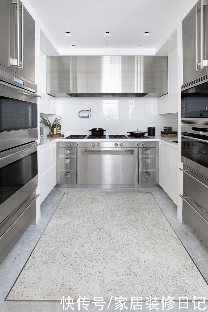 厨房|入住两年的新房子，今天站出来说实话：厨房台面能不能装不锈钢？