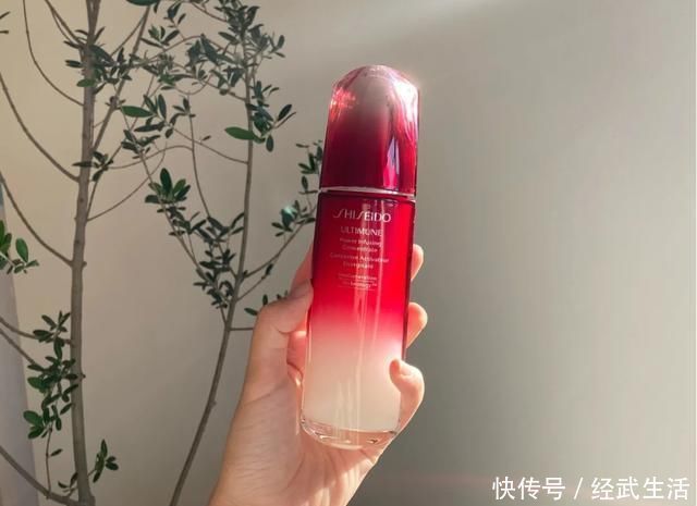 入门级大牌精华怎么选HR轻易别用,红腰子盲选,娇韵诗熬夜帮