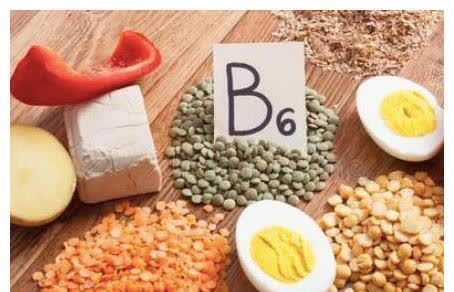 维生素|常失眠和缺乏维生素有关系?这2种维生素带着吃,有助于改善睡眠