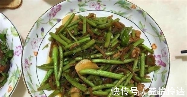 娘家大姐带外甥来家玩,我特意做了一桌菜招待,饭后外甥想留下来