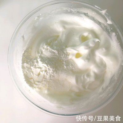 做法简单零失败的不粘模具一样轻松烤戚风蛋糕