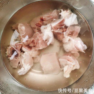  香菇焖鸡最香的吃法，让我连吃了三碗饭