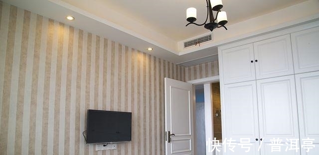 嵌入式|卧室不要买衣柜了,头次见有钱人这样设计,既美观又省空间