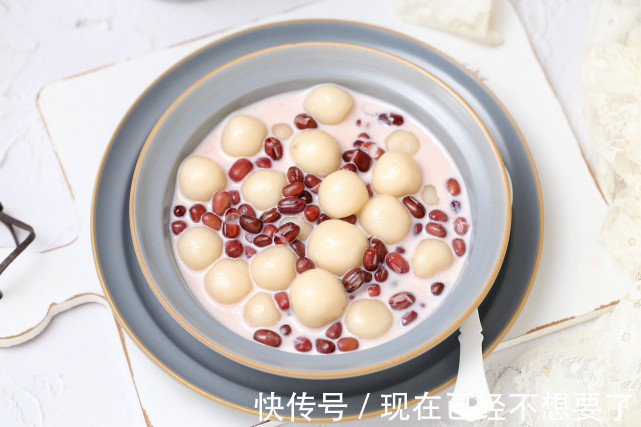 比奶茶还好喝的红豆糯米丸子，既是主食又是甜品，糯叽叽奶香十足
