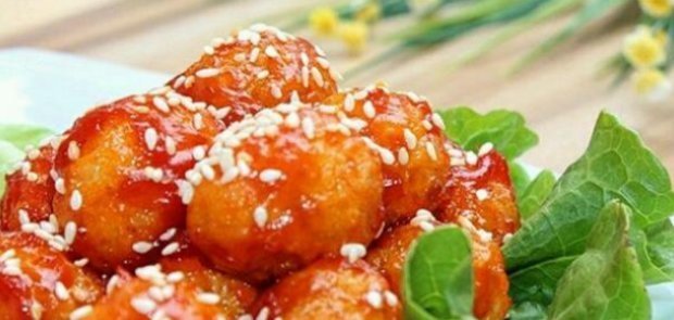 家味美食酱香鹌鹑蛋,鲜虾炒蛋,酸黄瓜炒肉片,孜然鸡翅的做法