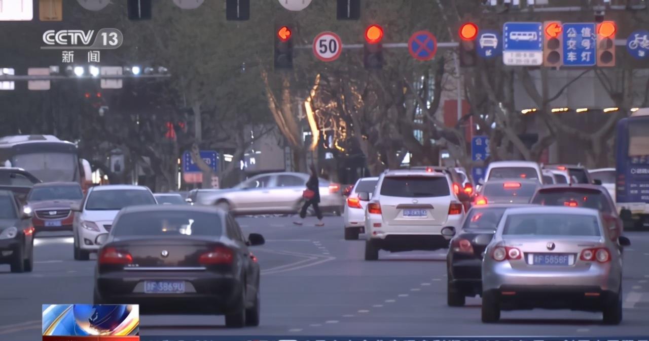 喝完|迷幻酒局|喝完酒打个牌,输了114万?事后才知自己被下药了