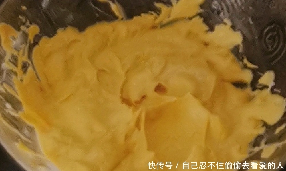 下班晚来不及烧菜,用简单食材做出美味,当菜也能当小吃,好香!