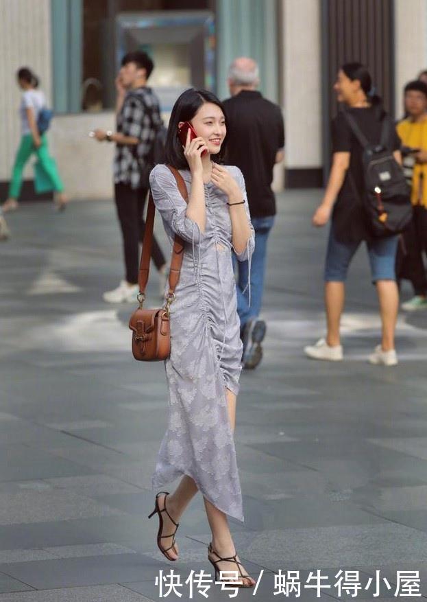 小姐姐时尚穿搭惊艳全场，美到颠覆三观！