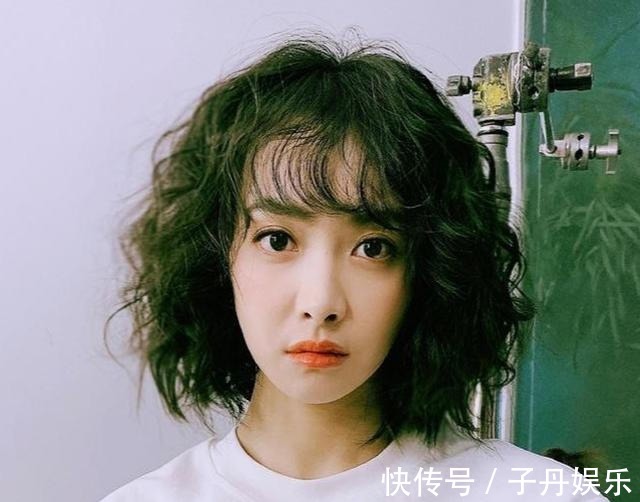 显老 不管你是奔几十的女性,这4种“显老”发型最好别剪,难看又老土