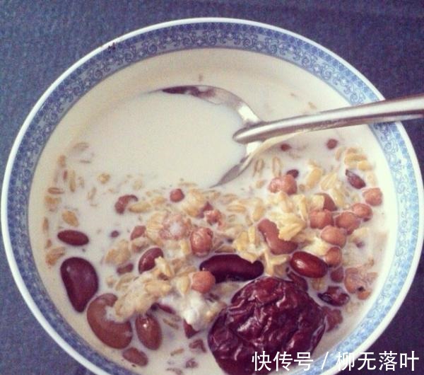 天凉多喝粥，6种美味的“秋粥”，味道好营养足，暖和舒坦过秋天！