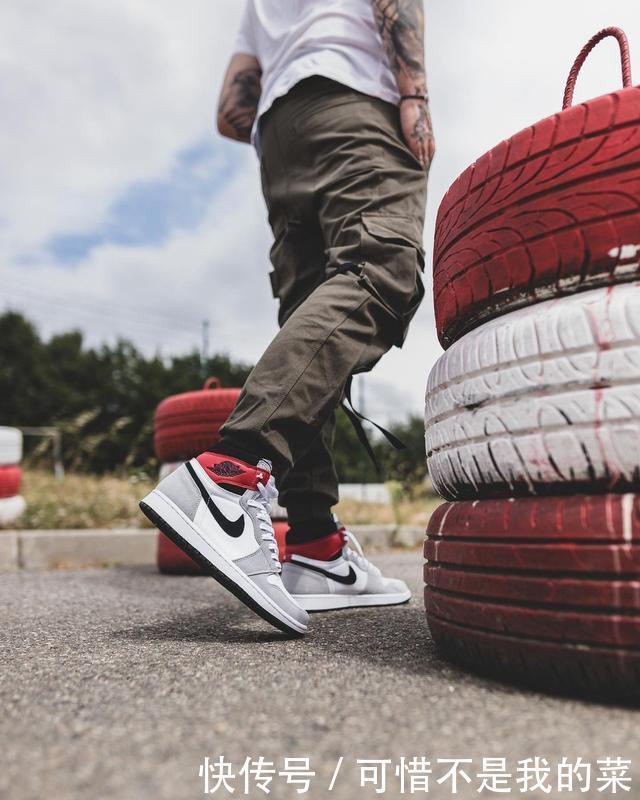 今年AJ1一共发了多少双最贵一双暴跌几万!最便宜的你想不到