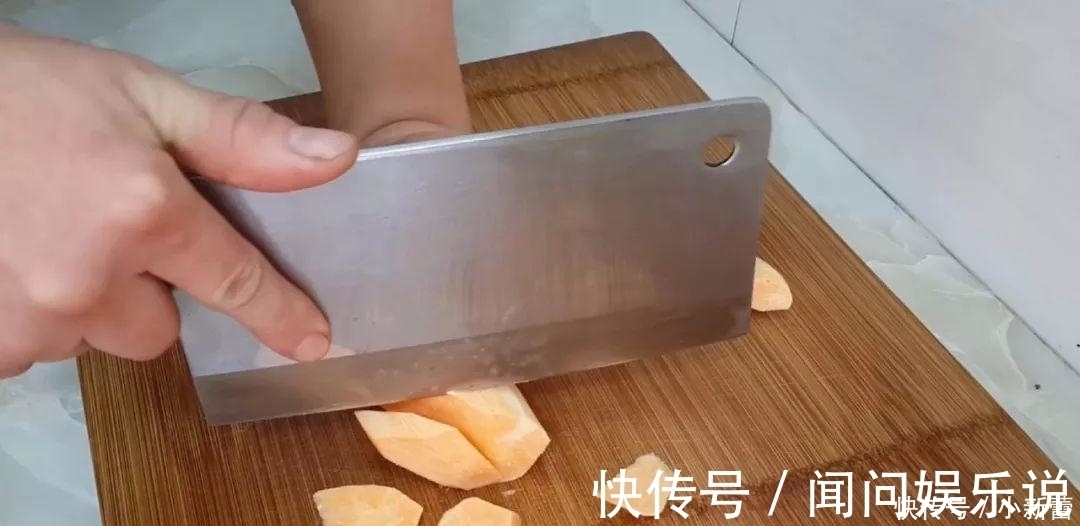 2个红薯, 1袋牛奶, 手不粘面, 做出最好吃的小零食, 放凉都不会硬