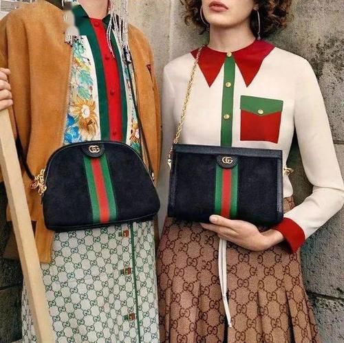 穿搭配色进阶：红色单品这样搭，实用又时髦