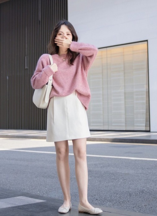 半身裙 针织衫配裤子还是裙子更好看?建议你两个都选,这样搭美极了!