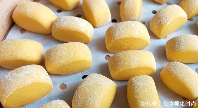 不用|半个南瓜,一碗牛奶,不用发面,奶香浓郁,松软香甜,孩子抢着吃