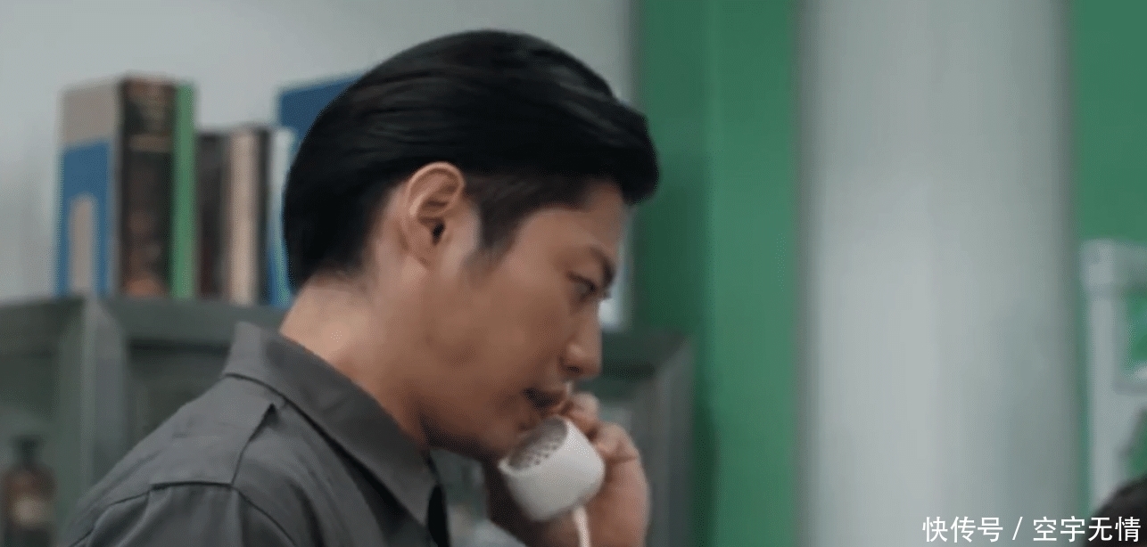 解散|泽塔奥特曼:防卫队借口军械库解散,想要得到奥特曼的光线数据