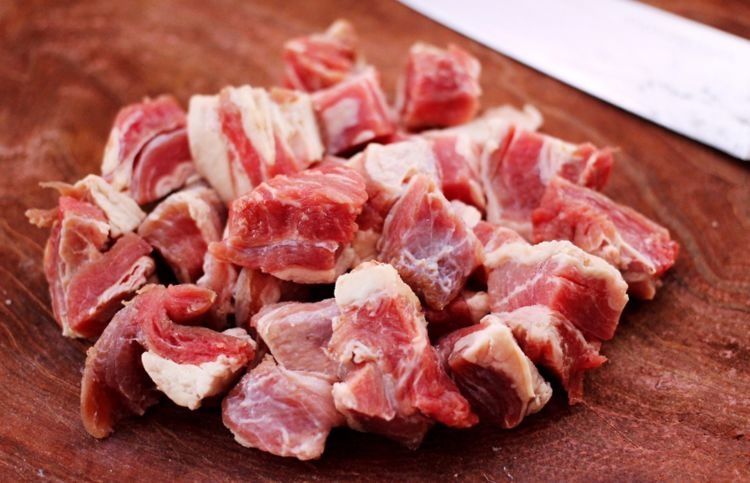 做红烧牛肉,牢记“3窍门放3样”,牛肉软烂好嚼,味道香浓