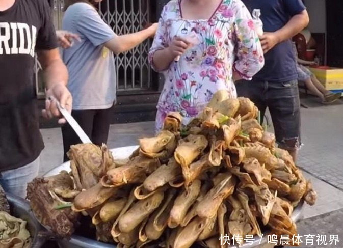 创业|90后小伙创业卖“它”,5元一个抢断货,顾客下雨天都排队!