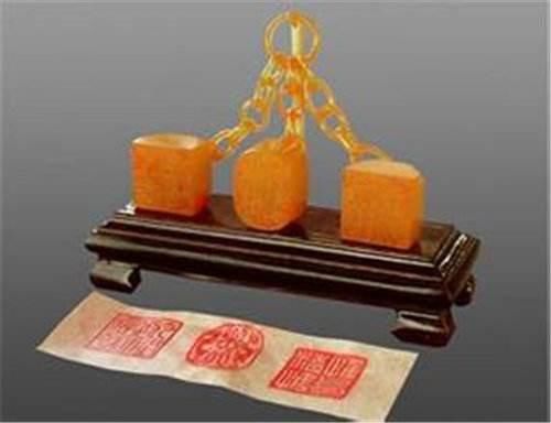 此物|溥仪出逃时，将此物缝进长袍26年不离身，如今成“国宝中的国宝”