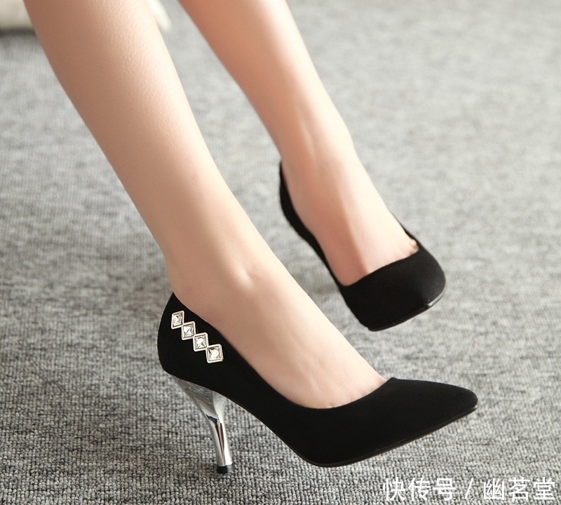 气质|纤细的高跟设计,精致的尖头浅口高跟鞋,时尚又优雅