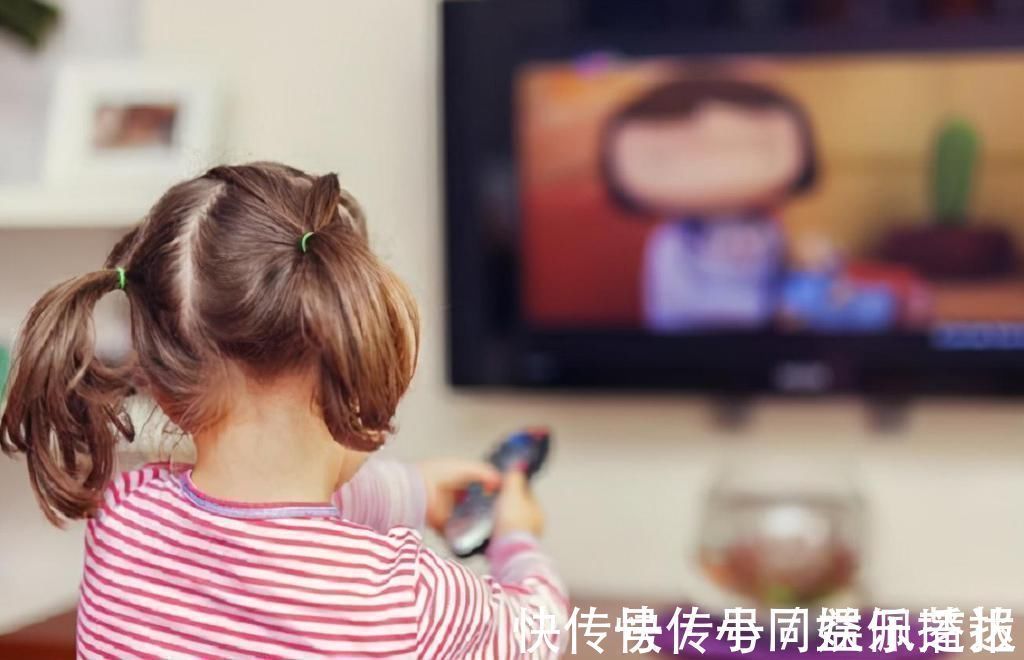 文爱|3岁前看电视的孩子,7岁时大脑变化明显,你娃几岁开始看电视的