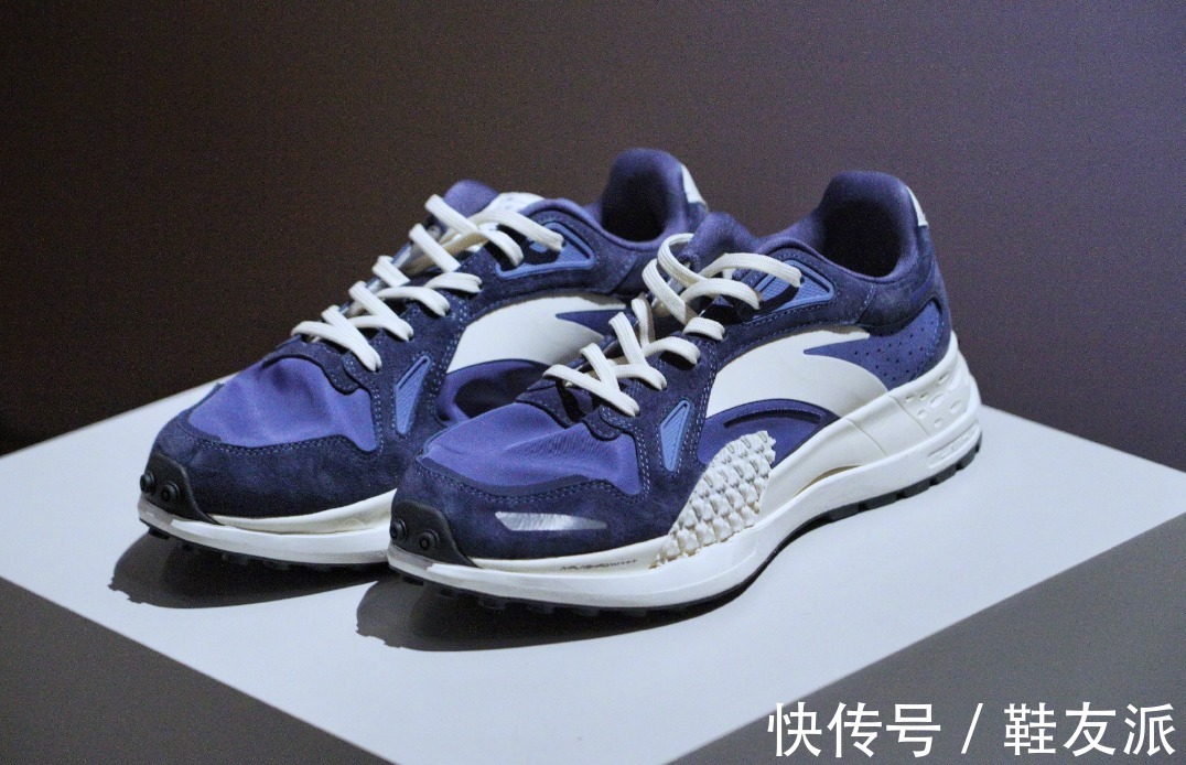 领奖服|安踏配国旗！奥运领奖鞋帅翻，走秀款单品曝光，国产品牌厉害了