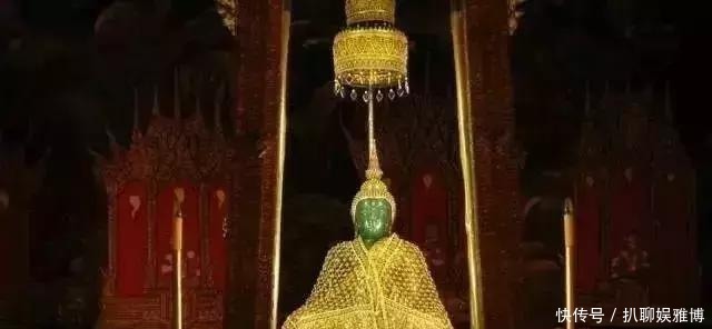  泰国|价值过亿的翡翠，用黄金装饰，泰国这玉雕震撼人心