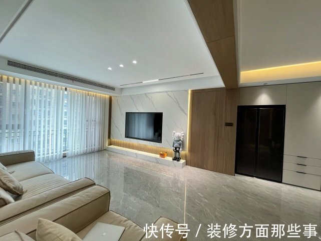 茶几|120平现代无主灯设计,通铺瓷砖+无茶几,客餐厅真的很显