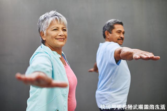 晚饭|寿命长的人,晚上有4种饭不吃,3件事不做,看看你能做到么