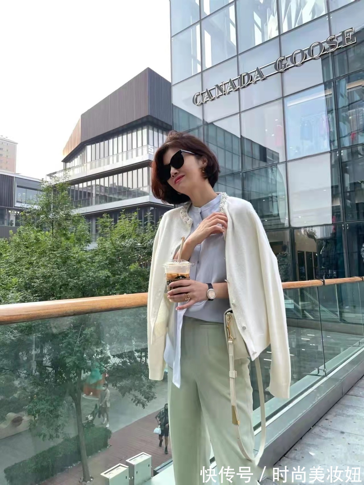 针织衫 这是我见过最高级的针织开衫穿搭,轻松打造好气质,适合40岁女人