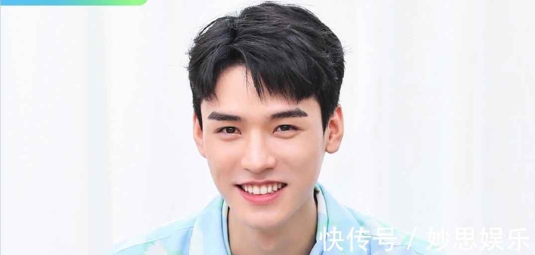 何炅憑什么能成為綜藝界的“定海神針”趙露思一語道破玄機(jī)