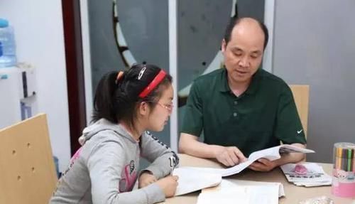 全军覆没|一道数学题,班上59个孩子“全军覆没”,宝妈一看题目也纳闷了