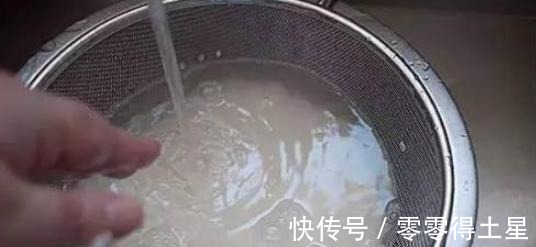 大米|蒸米饭千万不要只放清水，南方老保姆教你一招，米饭香甜又松软！