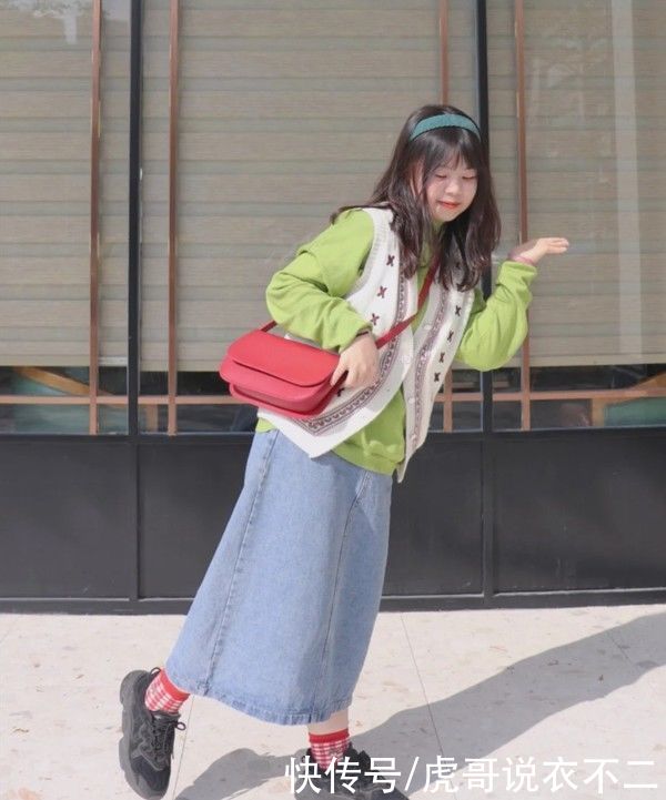 春天别再傻傻的只穿牛仔裤了，这些甜美的小裙子，带你重返18岁