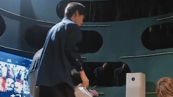 心动的信号4：女三被冷落，节目中崩溃落泪，男一男三冷漠看戏