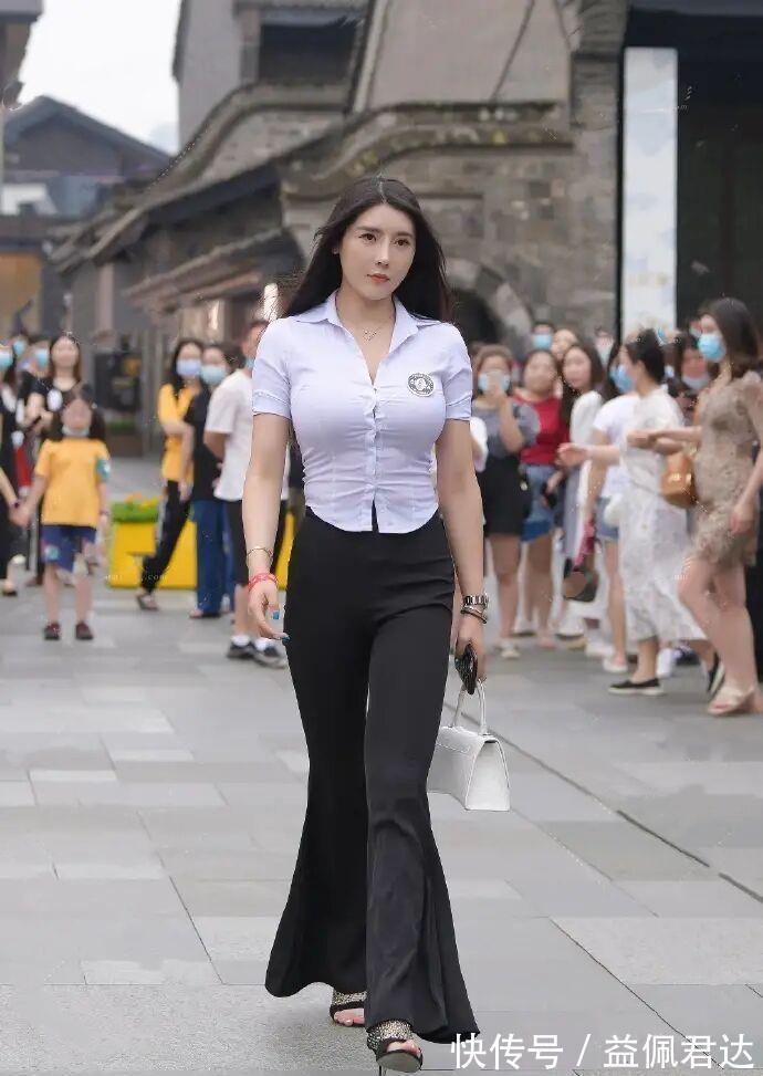 半身裙 “膀大腰圆”怎么穿 依旧抓重点, 才会让你的穿搭有奇效!