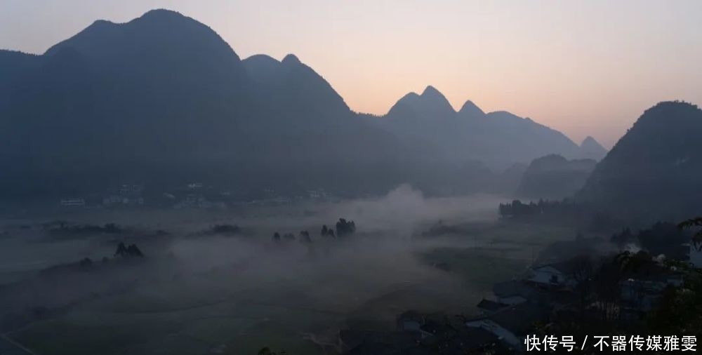 万峰林景区现平流雾奇观，仿若仙境！