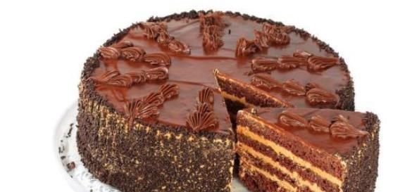 每次|蛋糕切三角吃太浪费了,换个“新切法”,每次吃都跟新鲜的一样