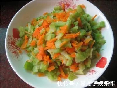 洗净|苦瓜的15种家常做法,清热解暑,排毒养颜,好吃不发苦