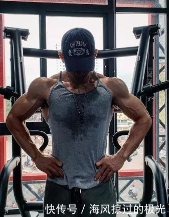 男模|越南小伙练出6块腹肌，还成了健身男模，果然肌肉才是最好的外衣