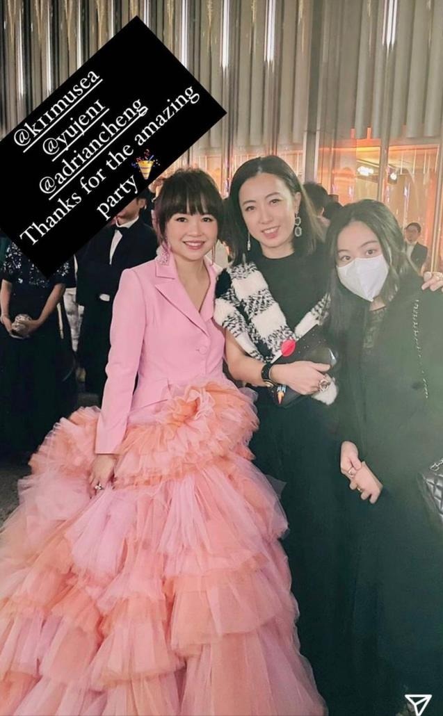 甘比|甘比终于暴露!做公益妆容精致不似以往,穿健美裤大秀身材好高调