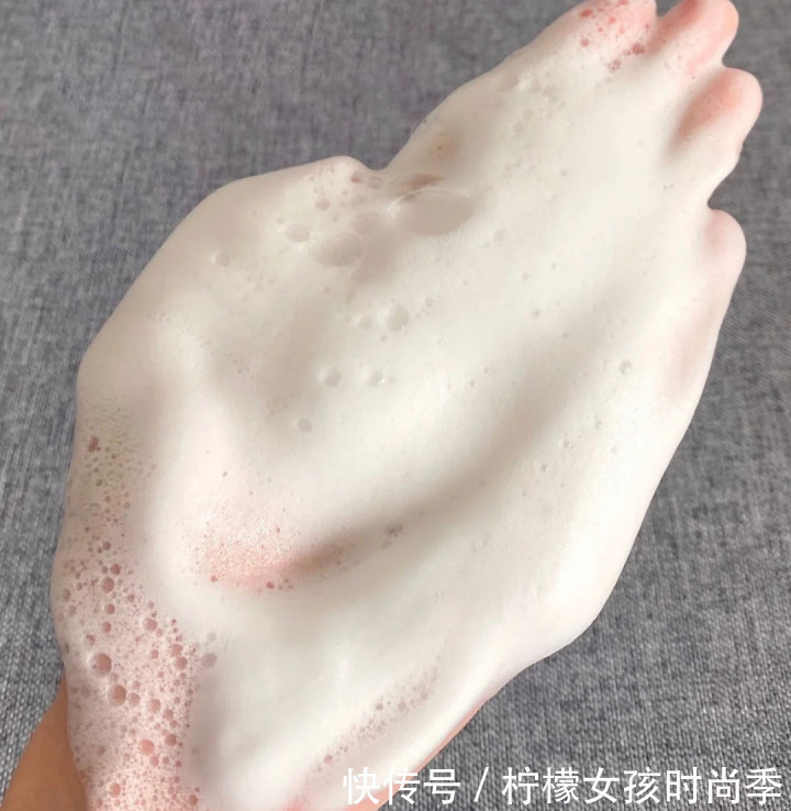 你的洗面奶落灰了吗?巨好用的5款“零差评”洗面奶,好用不贵