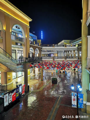 银光|雨漫泉城，银光满地夜色朦胧，炎热的初夏顿然凉爽清静