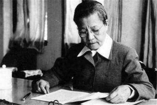 母亲|因容貌丑陋，她被母亲嫁给痴傻丈夫，不料成我国第一位女大学校长