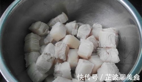 炒糖色时, 糖一定不要直接下油锅! 这1步弄错了, 肉又苦又柴