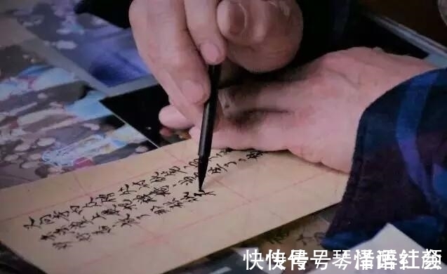 张喜才&他练书法50年,用小楷抄写四大名著,网友说好!专家说没有价值